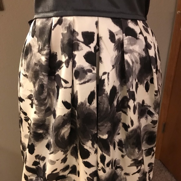 Ruby Rox strapless dress - Picture 3 of 4